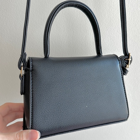 Small Black Top Handle Crossbody Faux Pebble Leather Snap Closure Bag - Picture 10 of 13